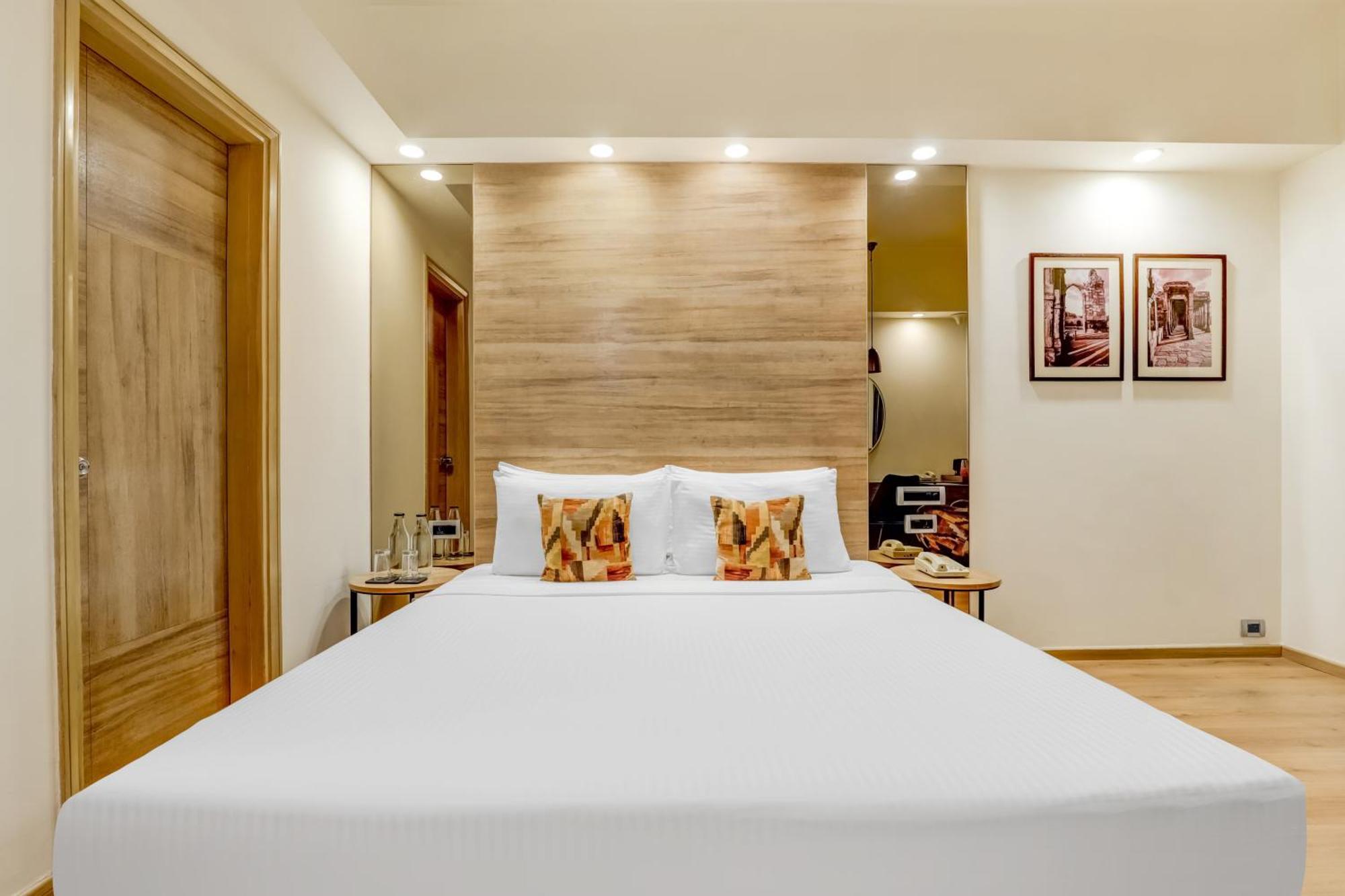 Lemon Tree Premier, Delhi Airport Hotel Új-Delhi Kültér fotó