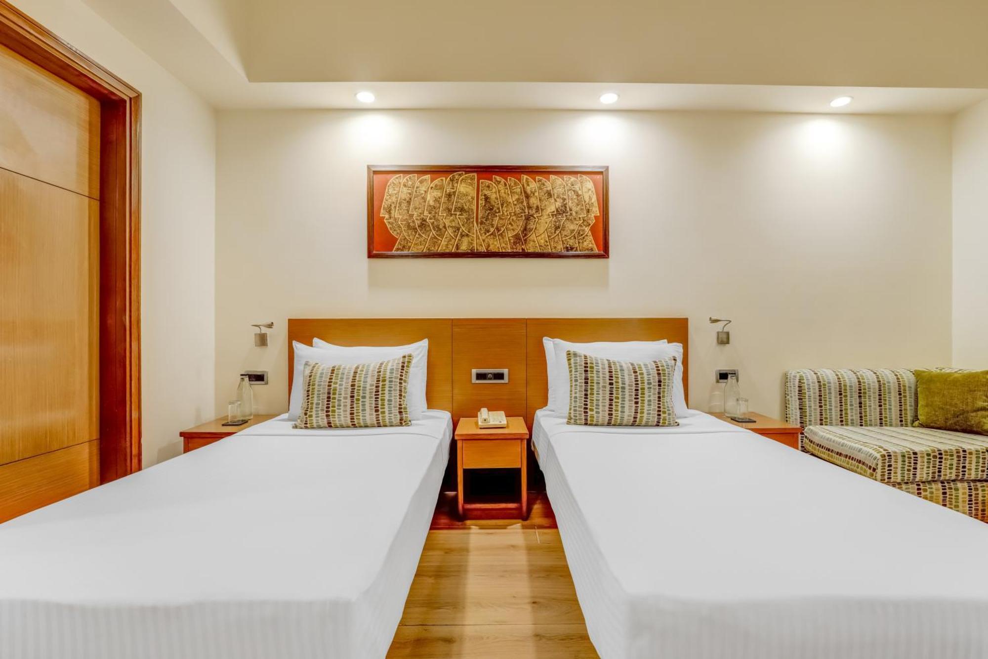 Lemon Tree Premier, Delhi Airport Hotel Új-Delhi Kültér fotó